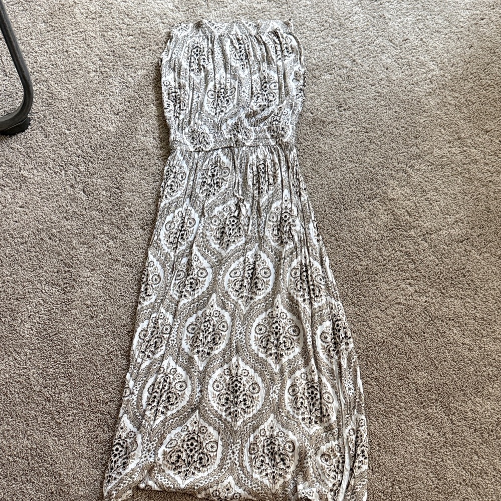 Beachy Gray Patterned Strapless Dress